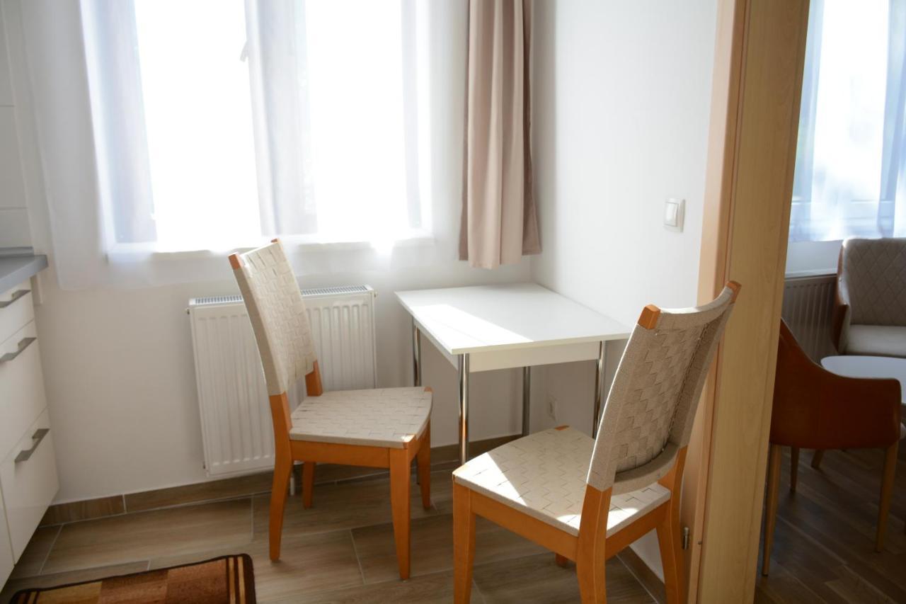 Gaestehaus Coco Krems an der Donau Bagian luar foto