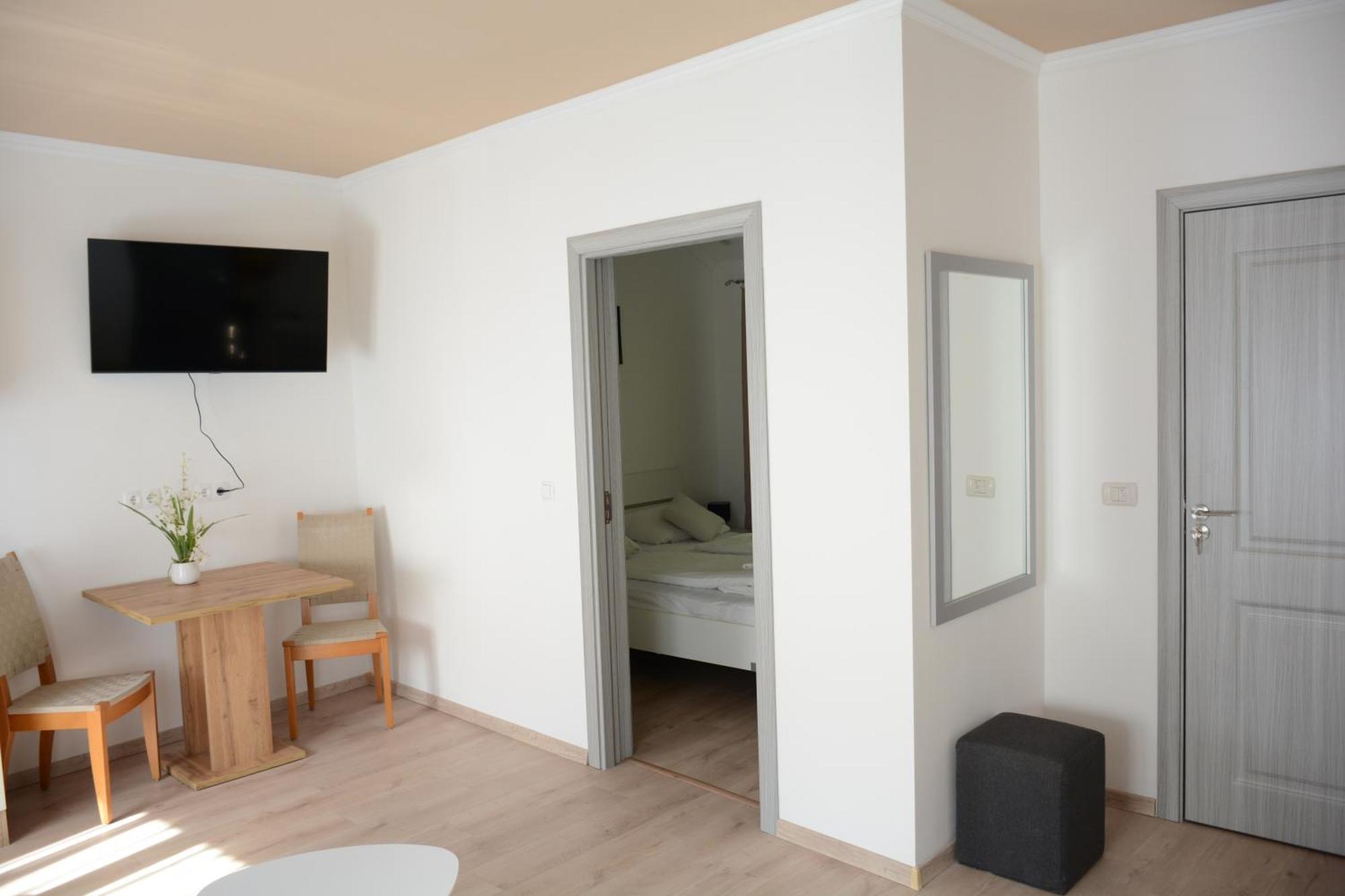 Gaestehaus Coco Krems an der Donau Bagian luar foto
