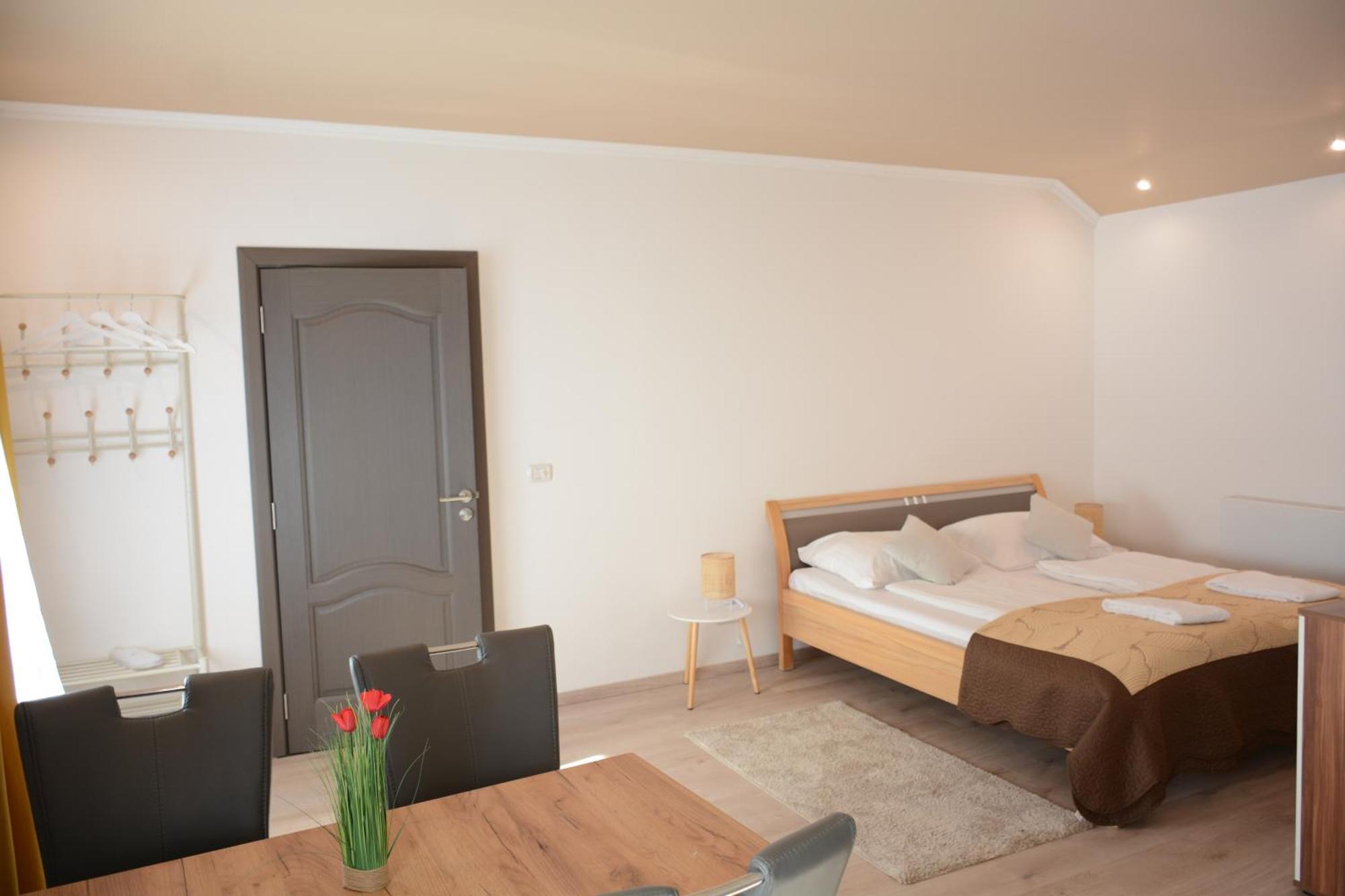 Gaestehaus Coco Krems an der Donau Bagian luar foto